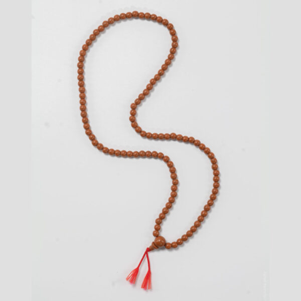 Collier avec pendentif pierre